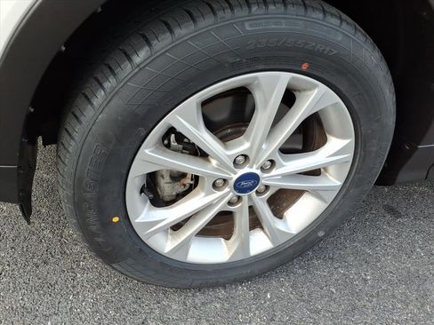 Used 2017 Ford Escape SE AWD/4WD image 12