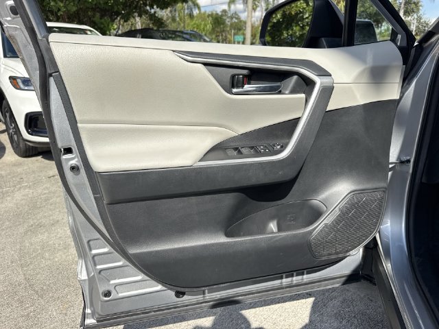 Used 2021 Toyota RAV4 XLE Premium FWD image 13