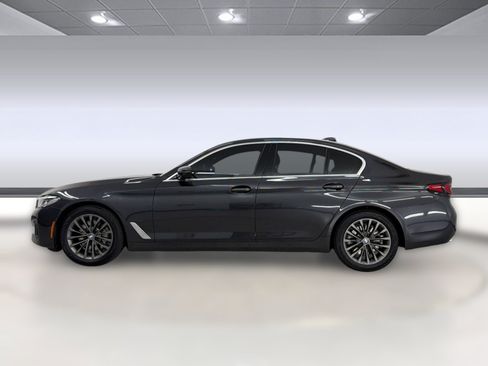 Used 2023 BMW 530i w/ Premium Package RWD image 2