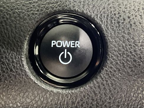 Used 2025 Toyota Camry SE FWD image 23