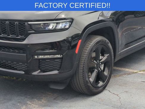 Certified 2025 Jeep Grand Cherokee L Limited w/ Black Appearance Package image 9