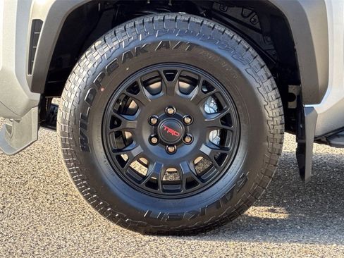 Used 2025 Toyota 4Runner TRD Off-Road Premium image 33