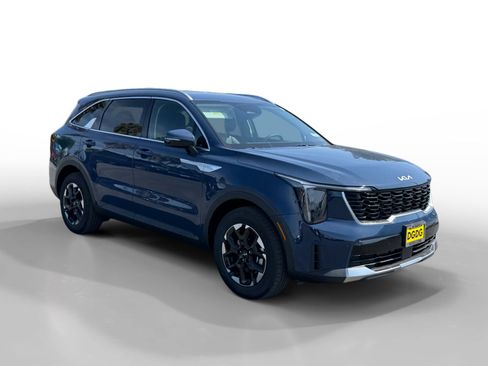 New 2026 Kia Sorento S FWD image 7