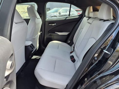 New 2026 Lexus UX 300h AWD image 33