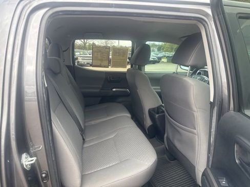 Used 2022 Toyota Tacoma SR5 w/ SR5 Appearance Package (SM) image 16