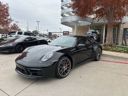 Used 2020 Porsche 911 Carrera 4S image 1