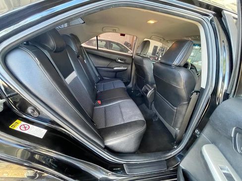 Used 2012 Toyota Camry SE image 12