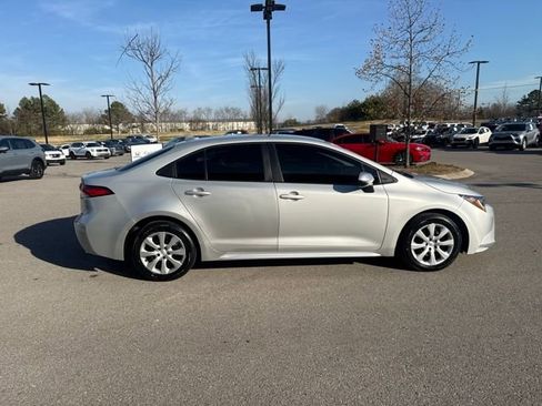 Used 2024 Toyota Corolla LE image 5