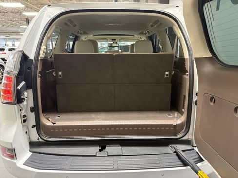Used 2015 Lexus GX 460 Luxury image 23