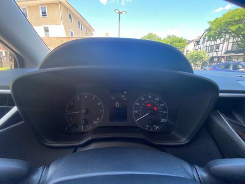 Used 2025 Toyota Corolla LE FWD image 14