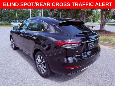 Used 2021 Maserati Levante GranLusso AWD/4WD image 5
