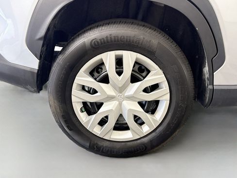 Used 2024 Toyota Corolla Cross L FWD image 32