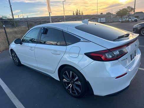 Used 2024 Honda Civic EX-L image 5