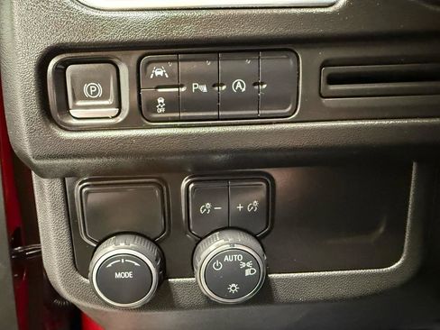 Used 2023 Chevrolet Tahoe LS image 12