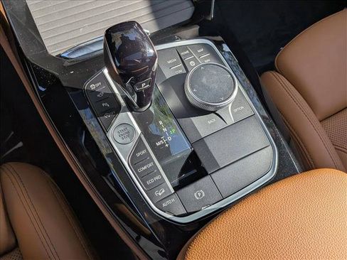 Used 2025 BMW X4 xDrive30i AWD/4WD image 13