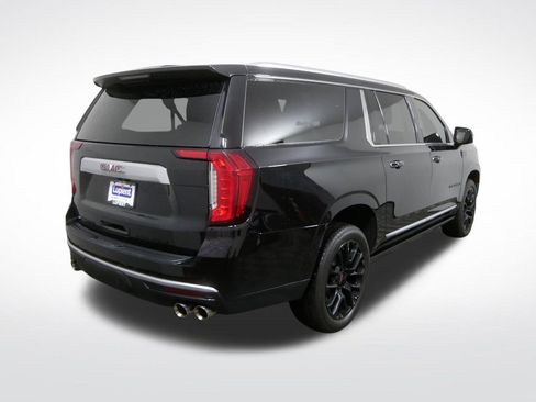 Used 2023 GMC Yukon XL Denali w/ Max Trailering Package AWD/4WD image 4