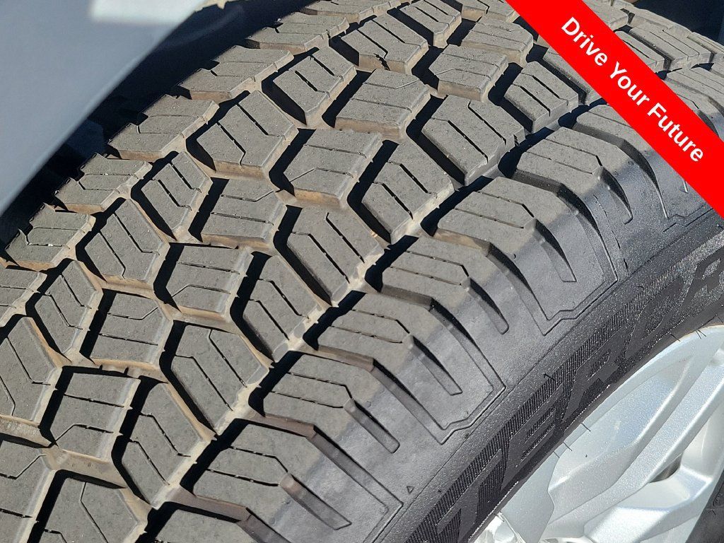 Used 2021 Chevrolet Silverado 1500 RST RWD image 31