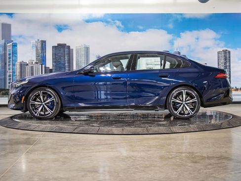 New 2026 BMW 540i xDrive w/ M Sport Package AWD/4WD image 6