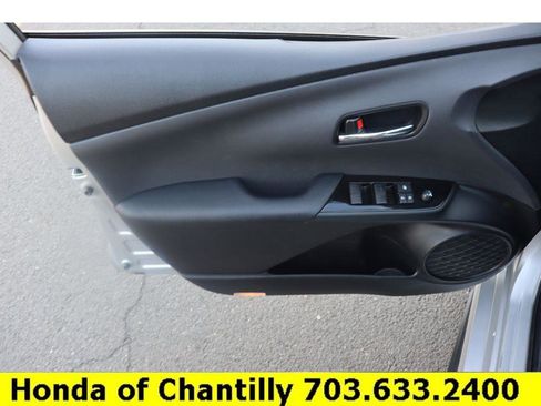 Used 2022 Toyota Prius LE image 21