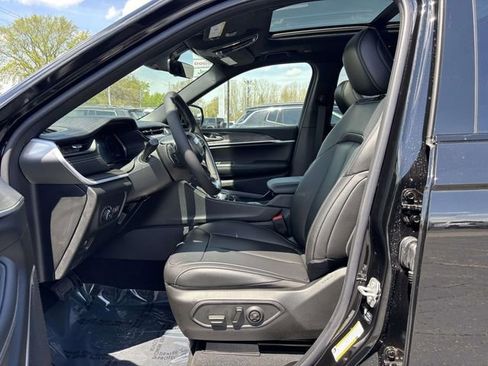 New 2026 Jeep Grand Cherokee L Limited AWD/4WD image 4