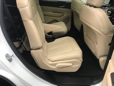 Used 2025 Jeep Grand Cherokee L Limited w/ Trailer Tow Package AWD/4WD image 15