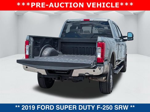 Used 2019 Ford F250 Lariat w/ Lariat Value Package AWD/4WD image 14