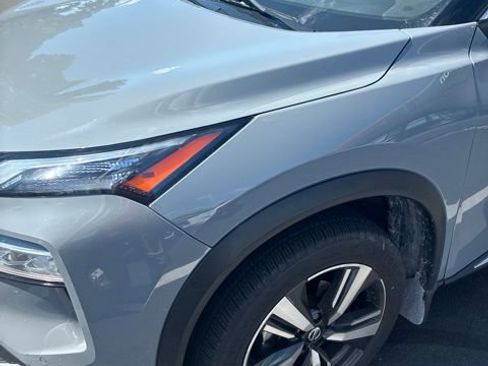 Used 2021 Nissan Rogue SL w/ Premium Package FWD image 3