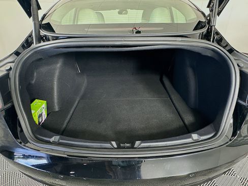 Used 2022 Tesla Model 3 Long Range AWD/4WD image 27
