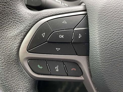 Used 2019 Jeep Cherokee Latitude w/ Popular Appearance Group AWD/4WD image 21