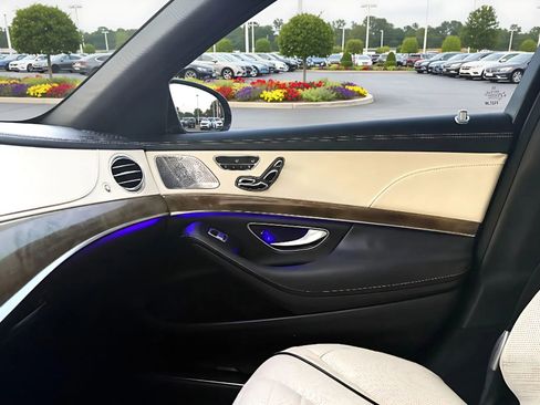 Used 2016 Mercedes-Benz S 550 Sedan w/ Sport Package w/ Sport Package image 14