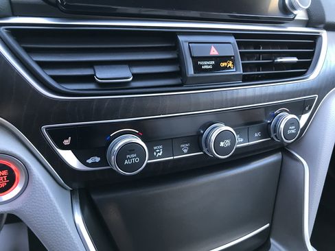 Used 2019 Honda Accord EX image 21