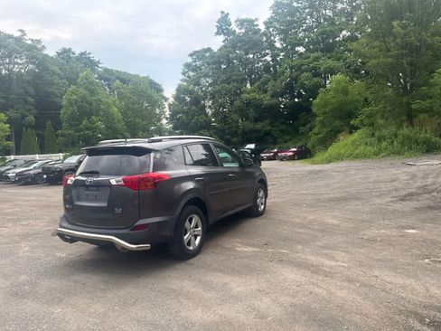 Used 2014 Toyota RAV4 XLE AWD/4WD image 7