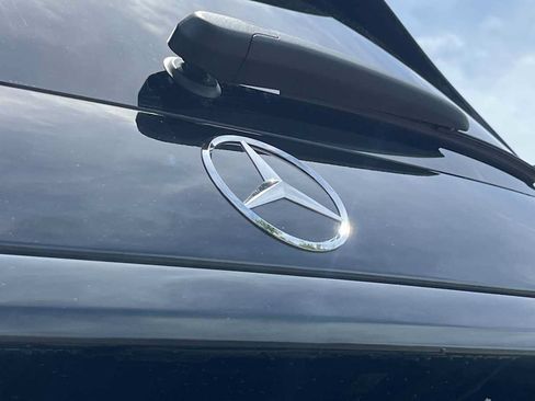 Used 2026 Mercedes-Benz GLC 300 4MATIC image 23