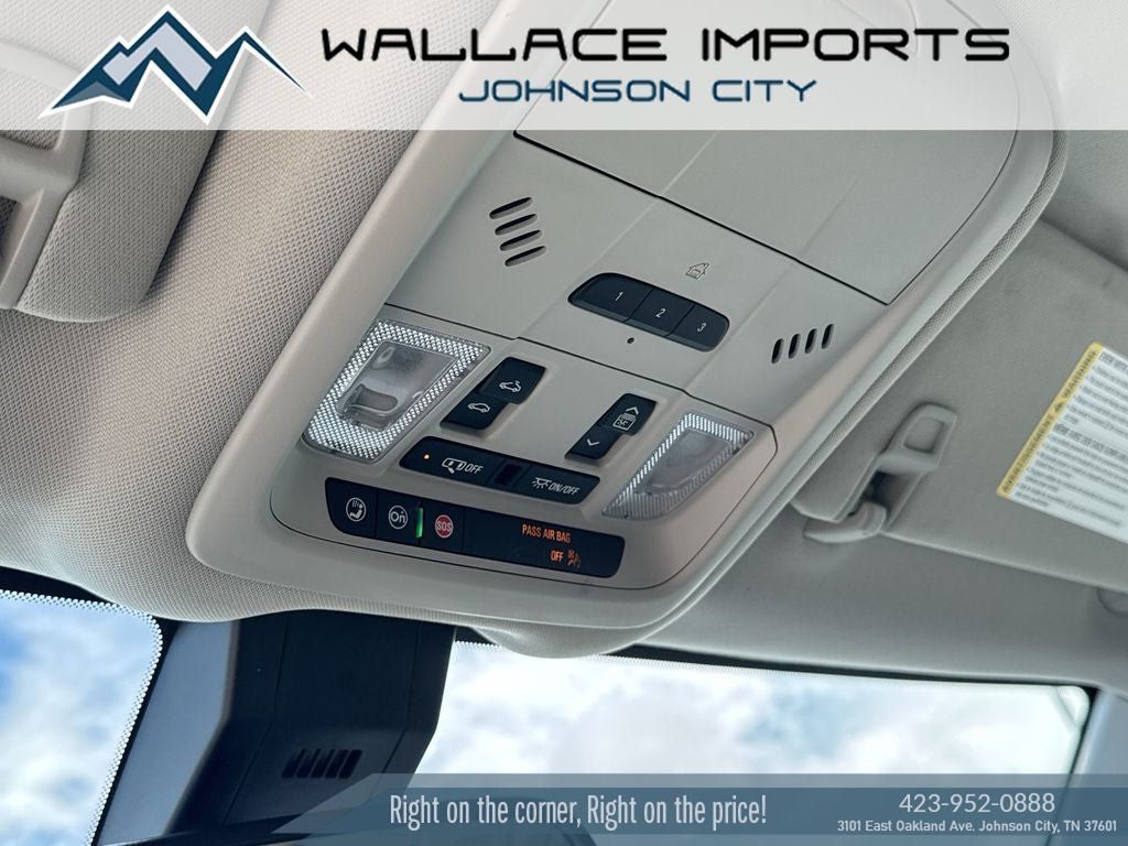 Used 2024 GMC Terrain Denali w/ Black Diamond Edition AWD/4WD image 16