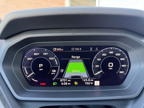 Used 2022 Audi Q4 e-tron Premium Plus w/ Premium Plus image 17