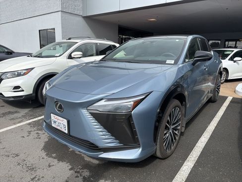 Used 2024 Lexus RZ 300e Premium w/ Technology Package image 3