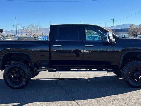 Used 2020 Chevrolet Silverado 2500 High Country w/ Z71 Off-Road Package image 4