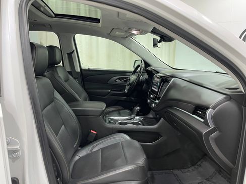 Used 2019 Chevrolet Traverse Premier w/ Driver Confidence II Package FWD image 34