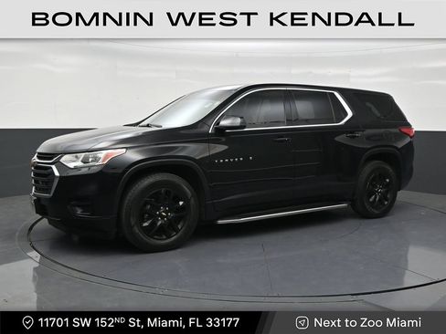 Used 2020 Chevrolet Traverse LS FWD image 1