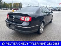 Used 2010 Volkswagen Passat Komfort FWD image 8