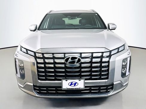 Used 2024 Hyundai Palisade Calligraphy AWD/4WD image 2