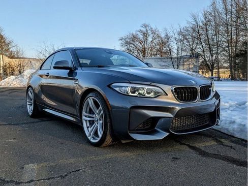 Used 2018 BMW M2 image 3