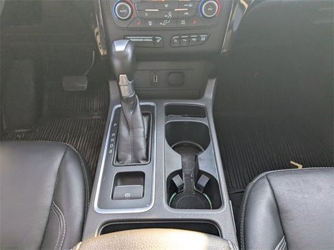 Used 2018 Ford Escape Titanium image 9