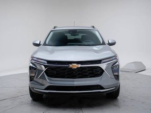New 2026 Chevrolet Trax LT w/ Driver Confidence Package image 15