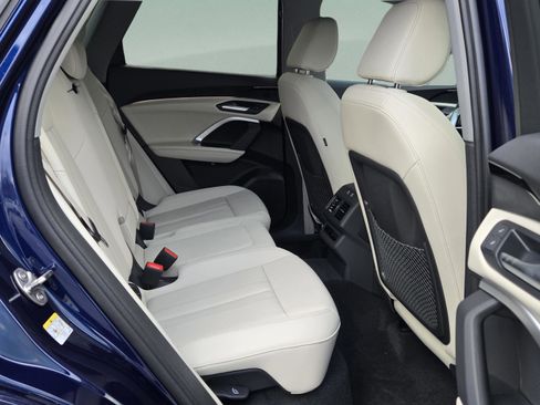 New 2025 Audi Q5 Premium image 11