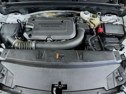 Used 2023 Buick Envision Essence AWD/4WD image 28