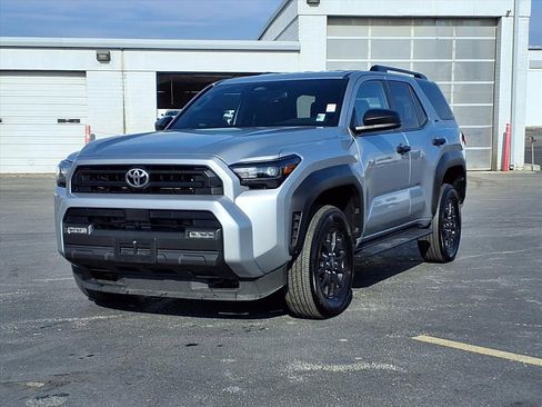 Used 2025 Toyota 4Runner TRD Sport image 2