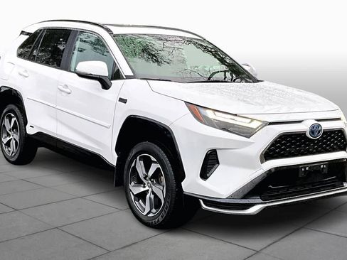 Certified 2023 Toyota RAV4 SE image 2