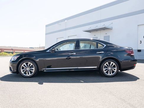 Used 2016 Lexus LS 460 AWD w/ Comfort Package image 3