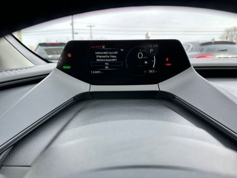 Used 2025 Toyota Prius LE image 20